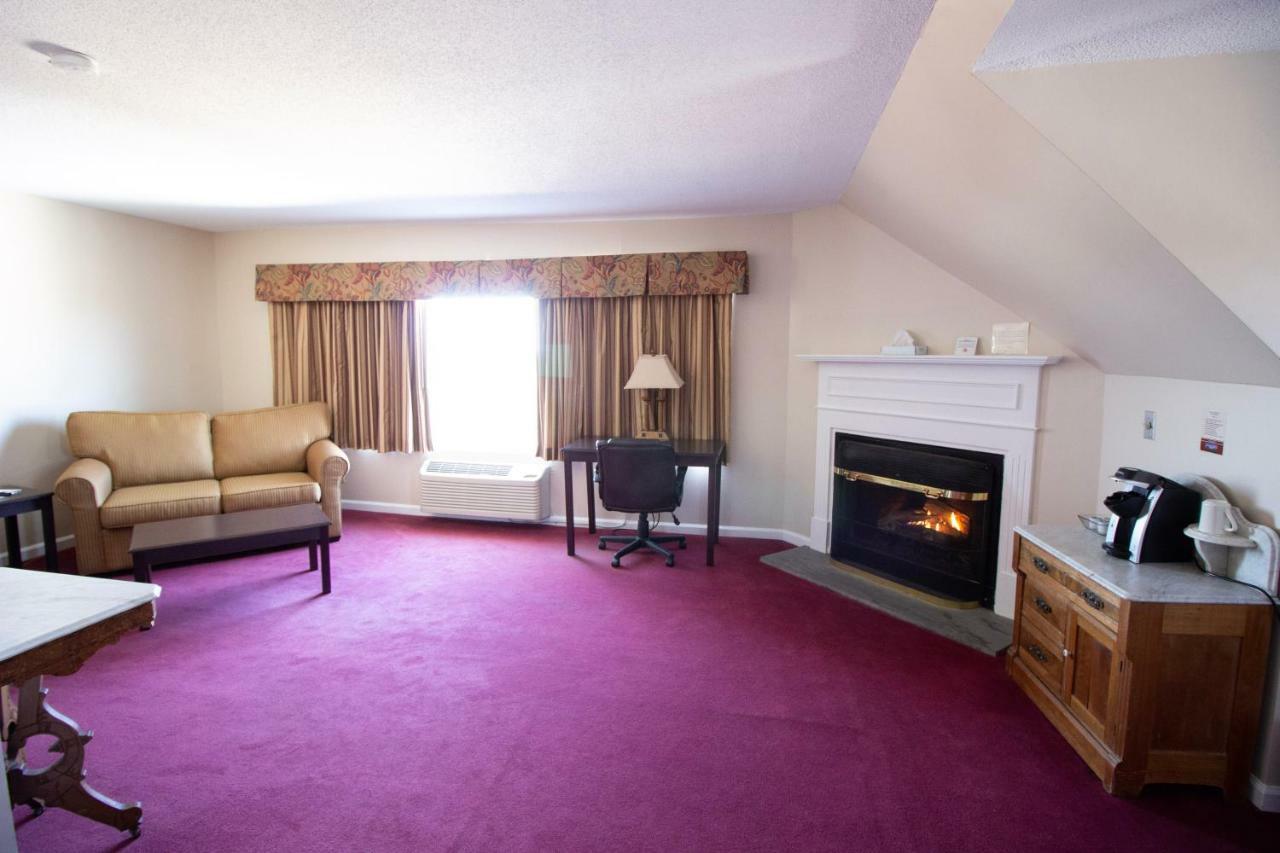 The Lucerne Inn Dedham Экстерьер фото